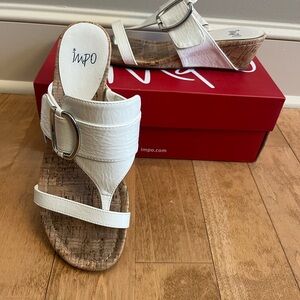 Impo Geena  thong wedges white sz 8.5